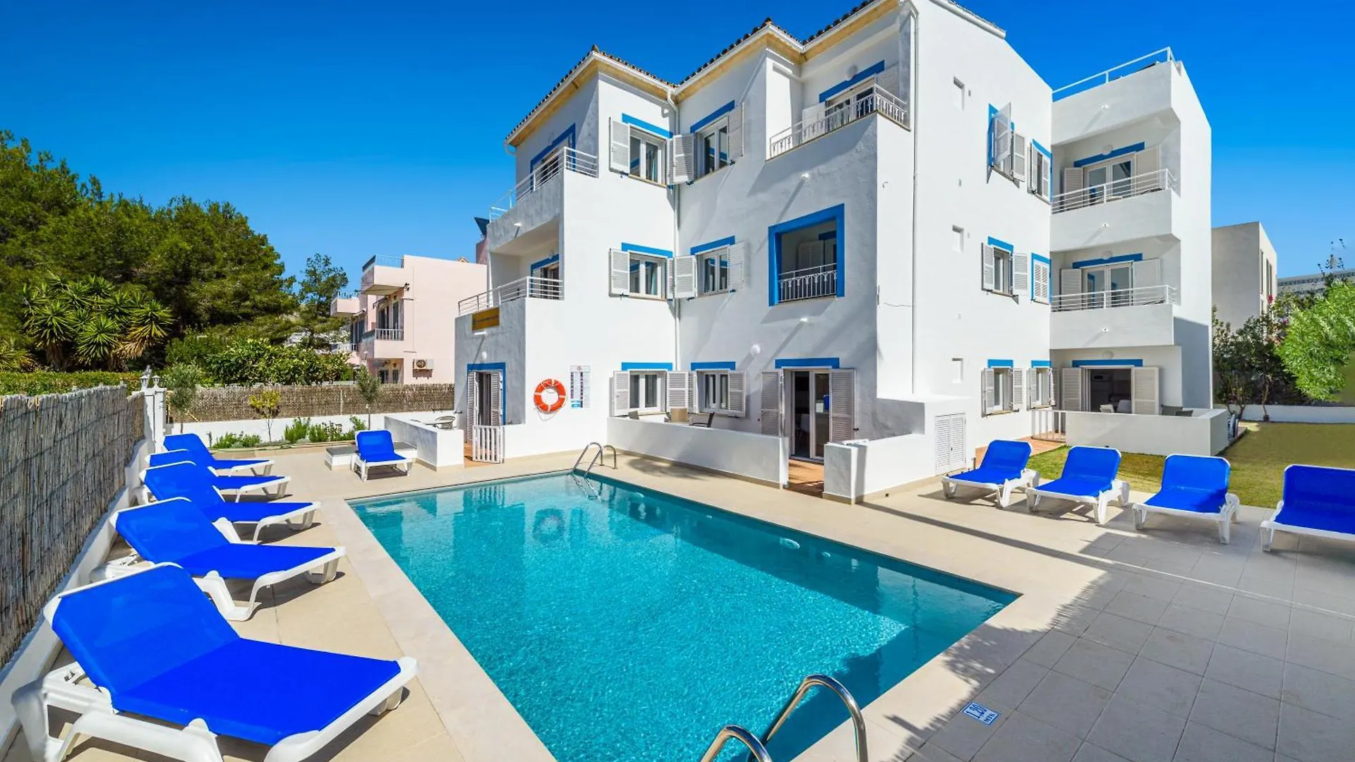Apartamentos Falco Port de Pollença Lägenhetshotell